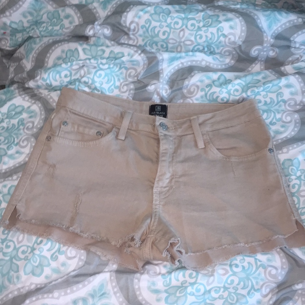 cute tan Jean shots!!!